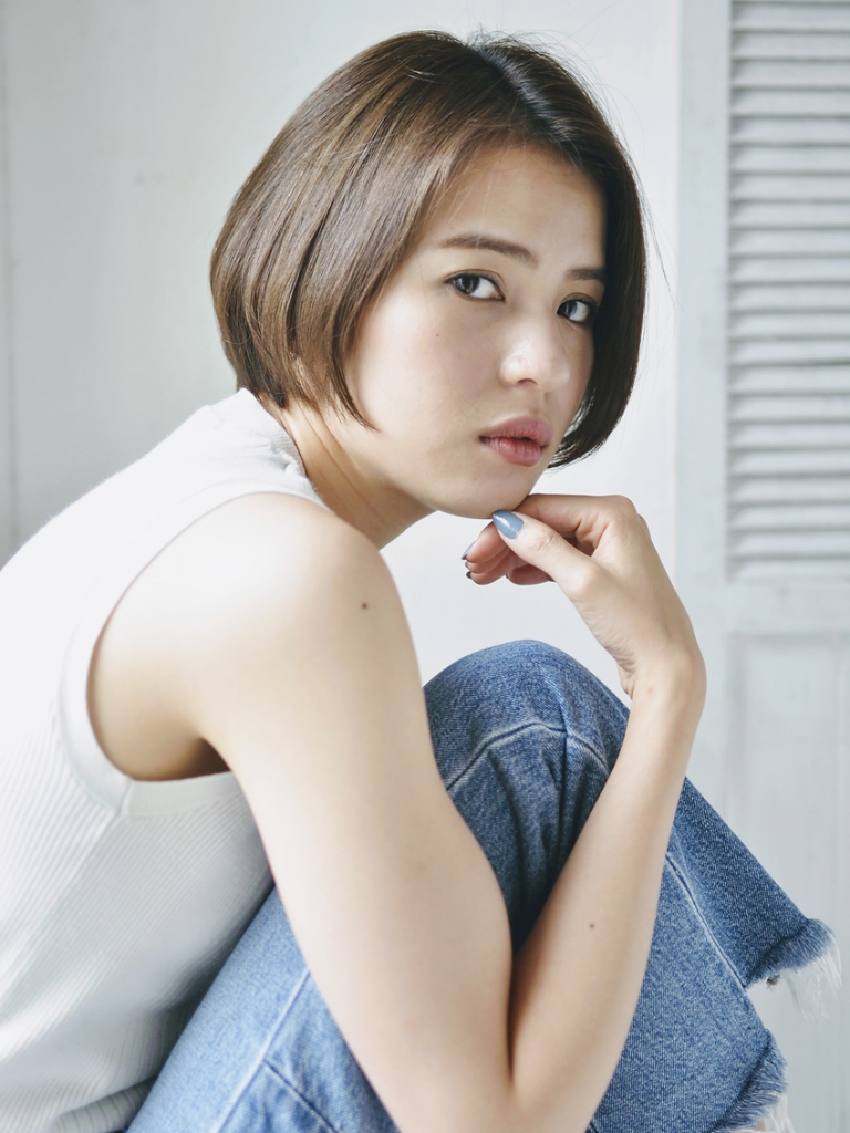 渋谷にある美容室・美容院「JEWIL（ジュイル）」のヘアスタイル「顎ライン小顔シンプルボブ」の拡大画像